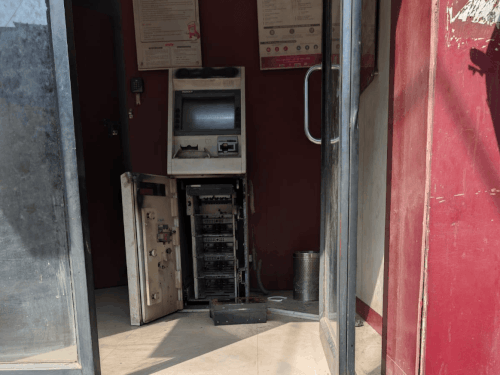 Sonipat ATM Loot | Badmash Use Gas Cutter, Steal 20.17 Lakh