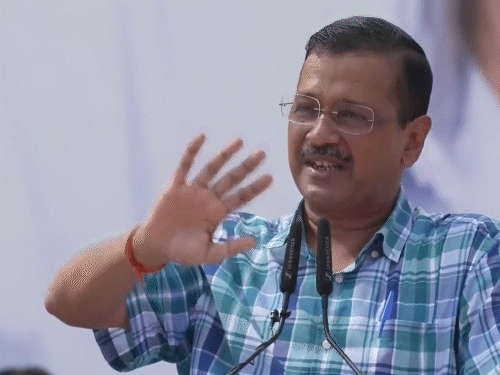 पंजाब में पॉलिटिकल चंदे पर तकरार:केजरीवाल बोले-ED पार्टी कर रही चंदा वसूली; BJP का पलटवार-व्यापारियों ने कर दी AAP की विदाई