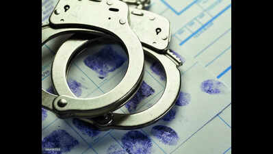 Man spots estranged wife with friend at mall, slaps her | Noida News