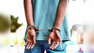 Delhi police arrest two in dowry death case | Delhi News