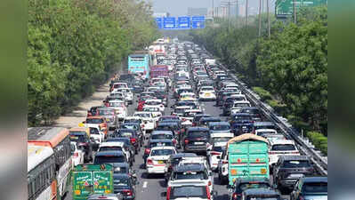 SUV breakdown leads to crash, hour-long traffic chaos on Delhi–Gurgaon expressway | Delhi News