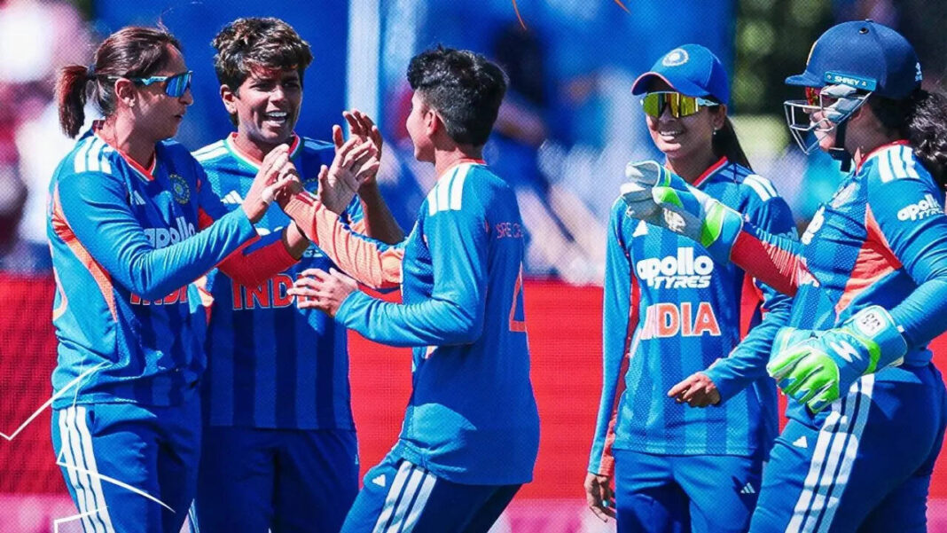 India Women 2/0 in 0.2 Overs | India Women vs England Women Live Score, 3rd T20I