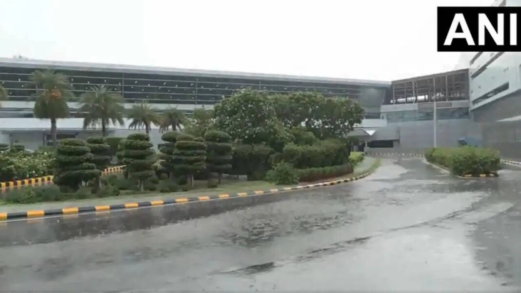 Rain lashes parts of Delhi, brings relief from heat; IMD forecasts another spell on June 11–12 | Delhi News