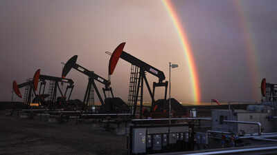 For first time, Russia admits oil production has declined amid Ukraine’s attacks on refineries