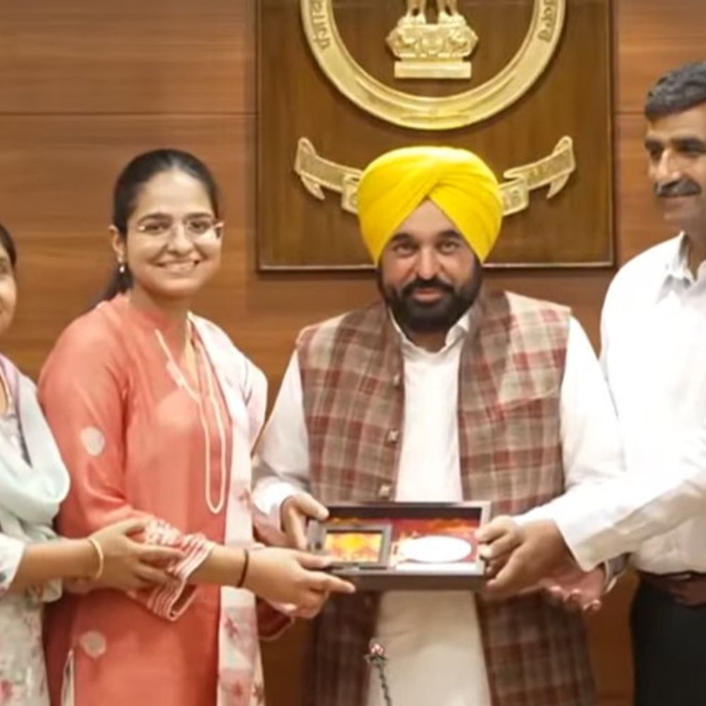 Punjab CM Bhagwant Mann Honors UPSC Success Students