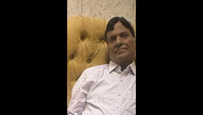 76-year-old who lost 8 of his family in the B&B blaze dies | Delhi News
