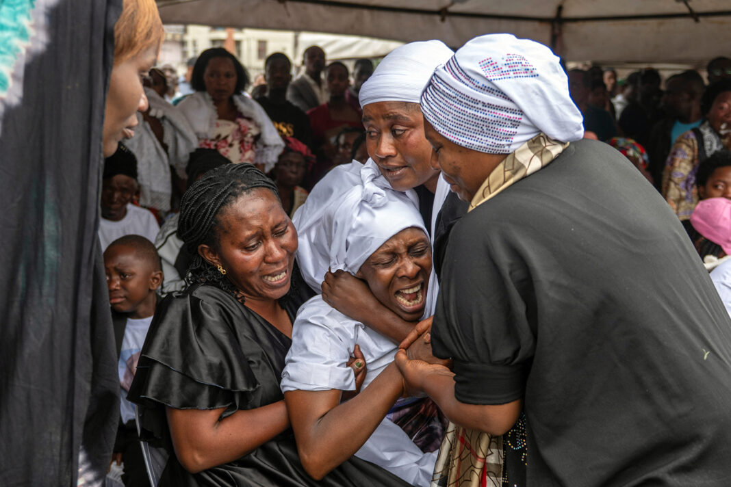 As Ebola spreads in war-torn eastern Congo, faith leaders adapt  
