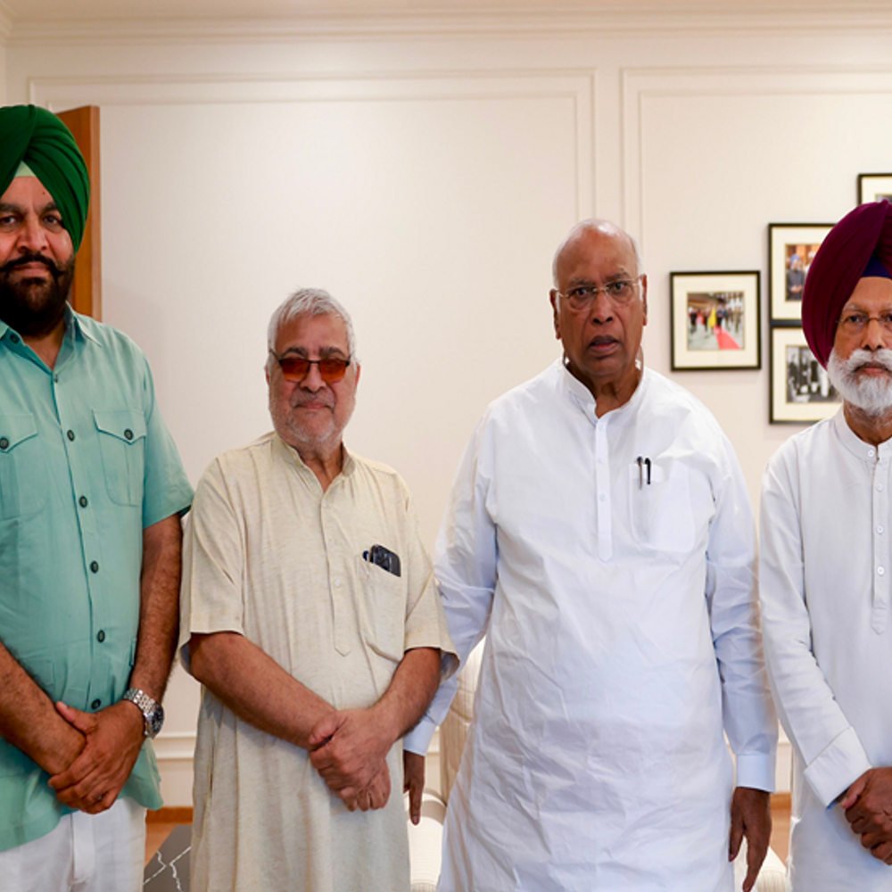 खड़गे से मिले औजला समेत पंजाब के तीन कांग्रेस सांसद:राज्यसभा के दूसरे कार्यकाल पर दी बधाई, संगठन मजबूती पर चर्चा
