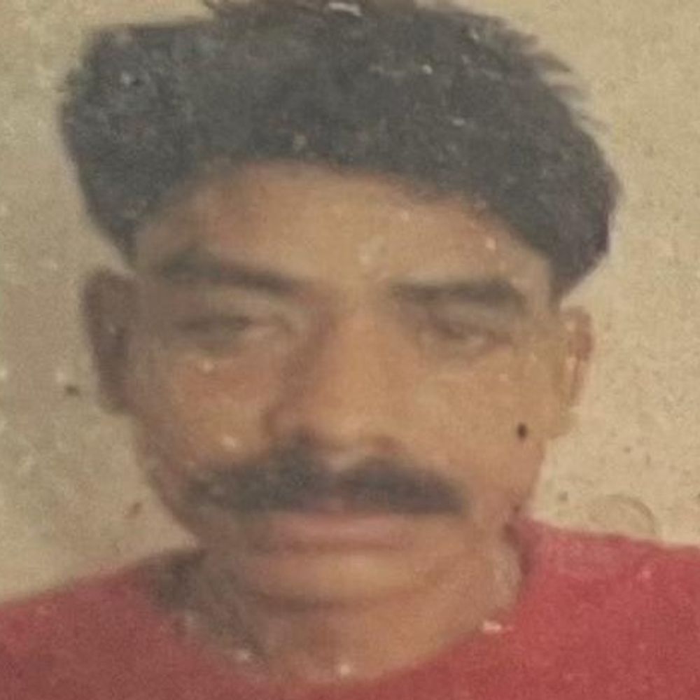 नारनौल में छत से गिरकर व्यवसायी की मौत:टॉयलेट से लौटते समय छज्जे की ग्रील टूटी, परिवार में शोक