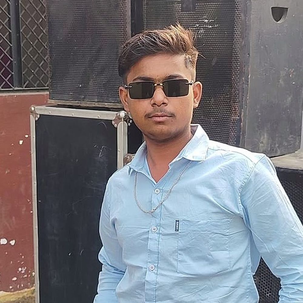 सोनीपत में इकलौते बेटे ने किया सुसाइड़:परिजनों ने पड़ोसियों पर लगाए आरोप; बार-बार धमकी और पैसे मांगने से आत्महत्या की