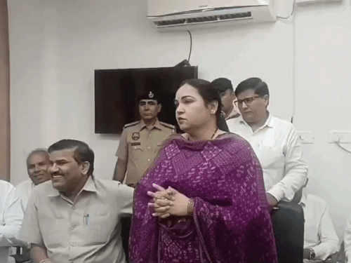 कांग्रेस की सस्पेंड MLA ने की कार्यकर्ताओं संग बैठक:यमुनानगर में CM सैनी के प्रोग्राम का दिया न्यौता, इशारों-इशारों में व्यक्त की पीड़ा