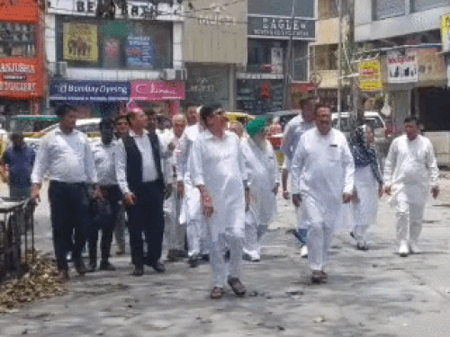 रोहतक की जनसंख्या के अनुसार नहीं फायर ब्रिगेड की गाड़ियां:इनेलो प्रदेशाध्यक्ष बोले: घटना की जिम्मेदारी ले सरकार, मृतकों के परिवार को दें 50 लाख