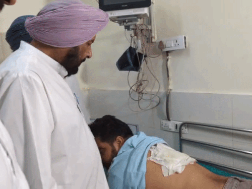 मोहाली बीजेपी वाइस डिस्ट्रिक्ट प्रेसिडेंट पर हमला:नाक पर चोटें आई, SIR प्रक्रिया के दौरान हुआ झगड़ा; आप पार्षद पर आरोप