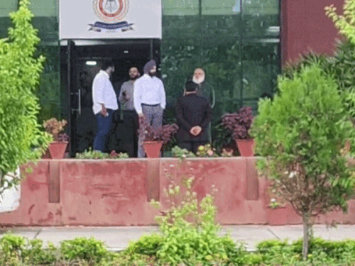हरियाणा 150 करोड़ कोटक महिंद्रा बैंक घोटाला:बॉम्बे हाईकोर्ट पहुंची बैंक; खुलासा- सरकार ने 109 बैंक ब्रांच सील कीं, 14 लाख कस्टमर परेशान हुआ