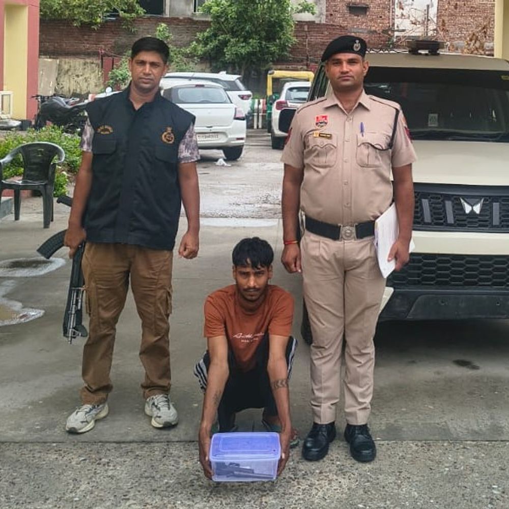 पलवल में अवैध हथियार समेत बदमाश गिरफ्तार:पुलिस देख भागने का प्रयास किया, वारदात को अंजाम देने की फिराक में था
