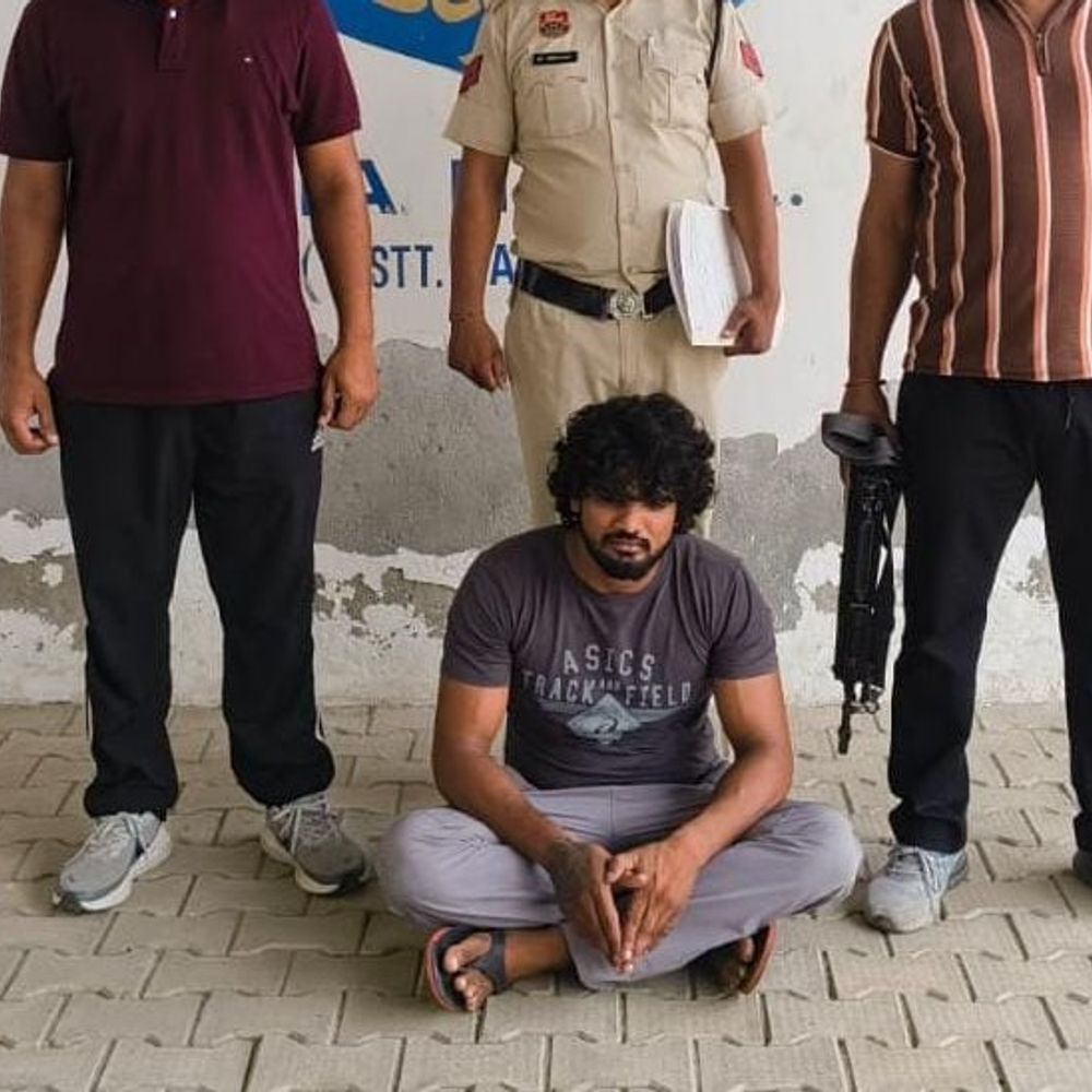 पलवल में अवैध हथियार समेत युवक अरेस्ट:तलाशी में बरामद हुआ देसी कट्‌टा- कारतूस, बिना नंबर की बाइक पर जा रहा