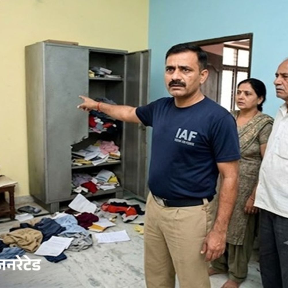 भिवानी में वायु सेना के अधिकारी के घर चोरी:भाई के घर को भी बनाया निशाना, ताला तोड़कर गहने व नकदी चुराई