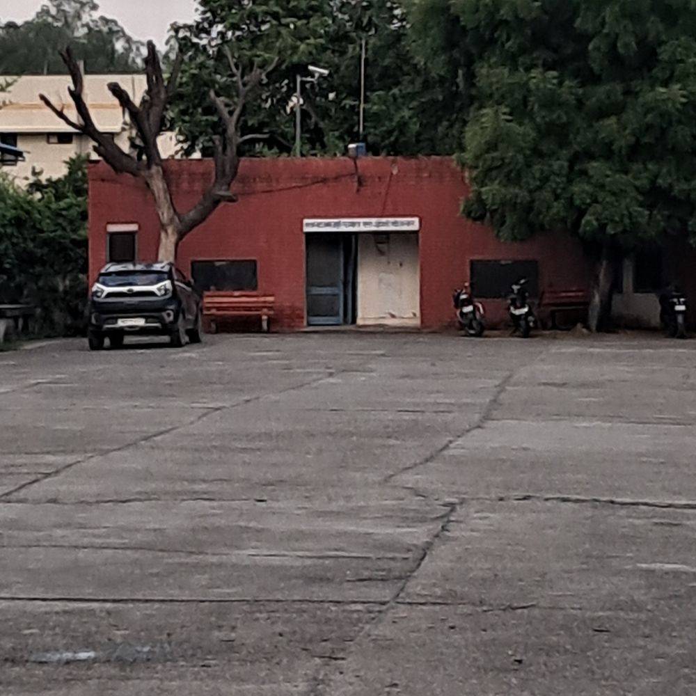 घरौंडा पीआर गोदाम में अनाज चोरी का प्रयास:2 आरोपी गिरफ्तार, एक फरार; मौके से बाइक-अनाज बरामद
