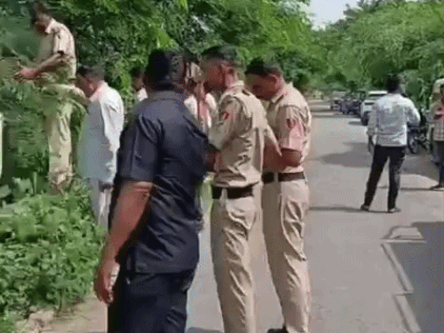 फरीदाबाद की आगरा नहर से मिला महिला का शव:डेडबॉडी बहती देख राहगीरों ने बुलाई पुलिस; पहचान करने में जुटी टीम