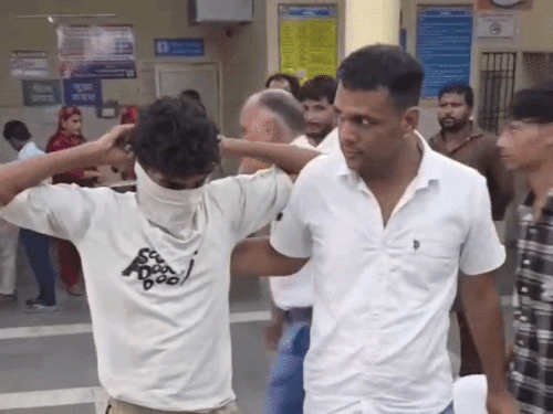 करनाल में अवैध वसूली करने वाला तीसरा आरोपी भी गिरफ्तार:पुलिस ने लिया 7 दिन के रिमांड पर, टोल बचाकर गुजरने वाले वाहनों से करते थे वसूली