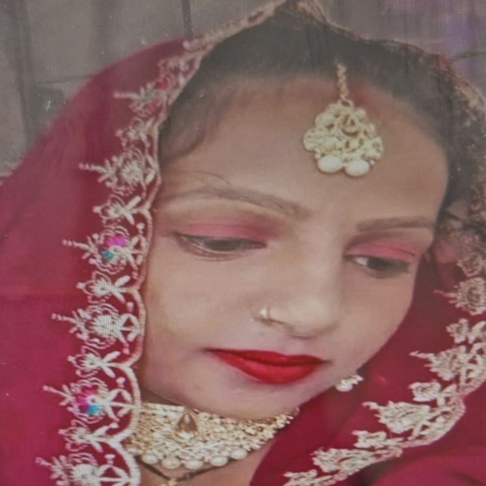 करनाल में करंट लगने से महिला की मौत:अलमारी से कपड़े निकालते वक्त लगा झटका; बच्चों के शोर मचाने पर दौड़े परिजन