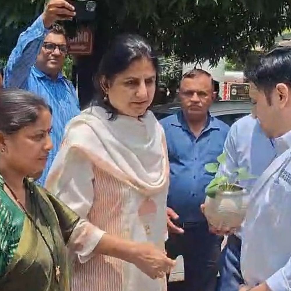 कंगना रनोट पर मीना परमार ने साधा निशाना:करनाल में बोली महिला आयोग उपाध्यक्ष- मर्यादित तरीके से हो बात, अस्पताल-जेल का जायजा लिया