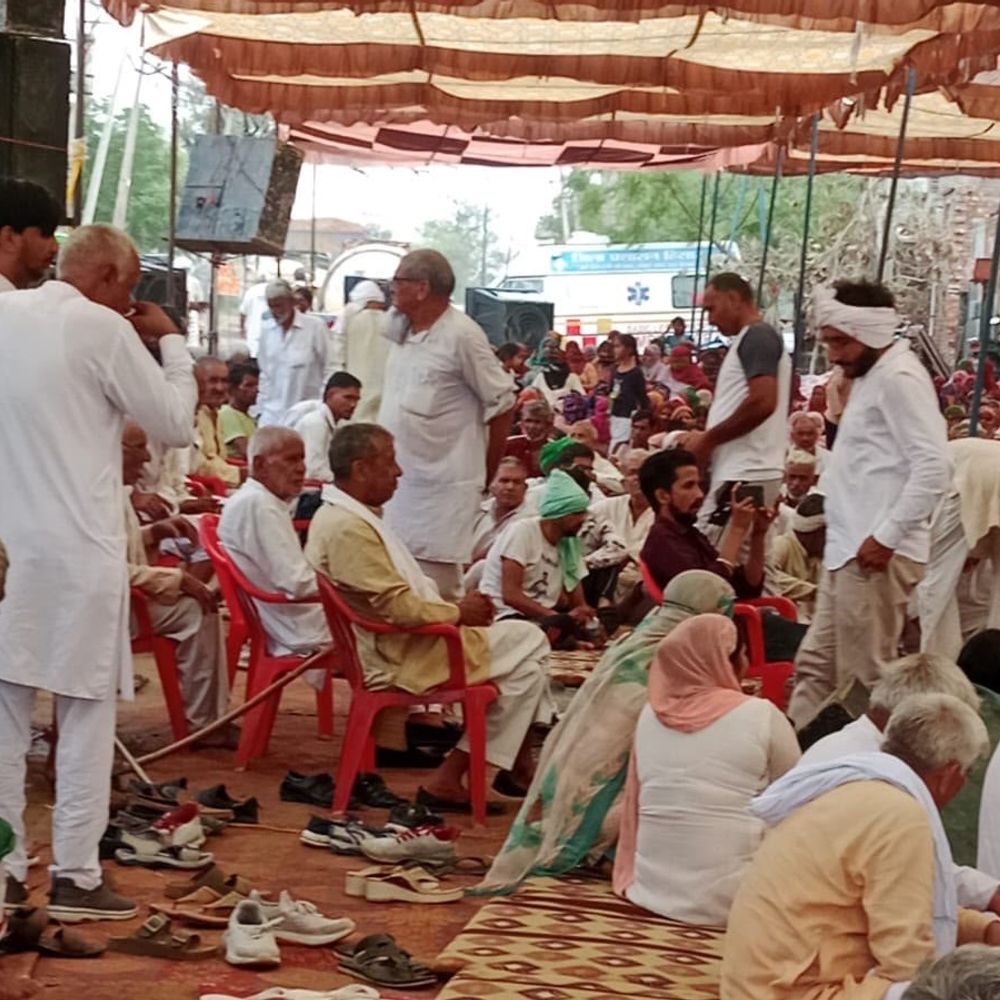 हरियाणा के सभी जिलों में डीसी को दिए जाएंगे ज्ञापन:चनैत में बारिश में धरने पर डटे रहे ग्रामीण, आंदोलन को तेज करने का निर्णय