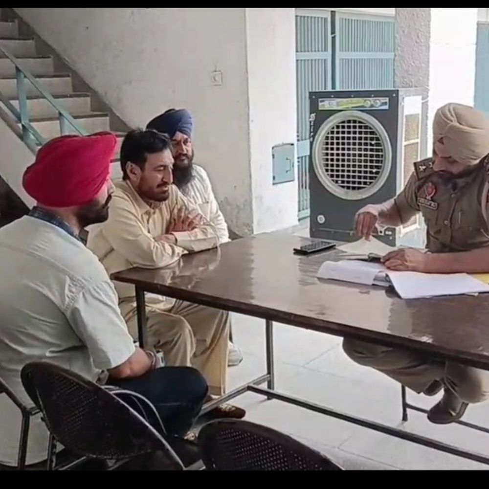 फतेहपुर चूडि़यां में खाया-पीया फिर लाखों की जेवर-नकदी चुराया:बहन से मिलने अमृतसर गया था परिवार, बदमाशों ने आराम से फल खाए-कोल्ड ड्रिंक्स पी