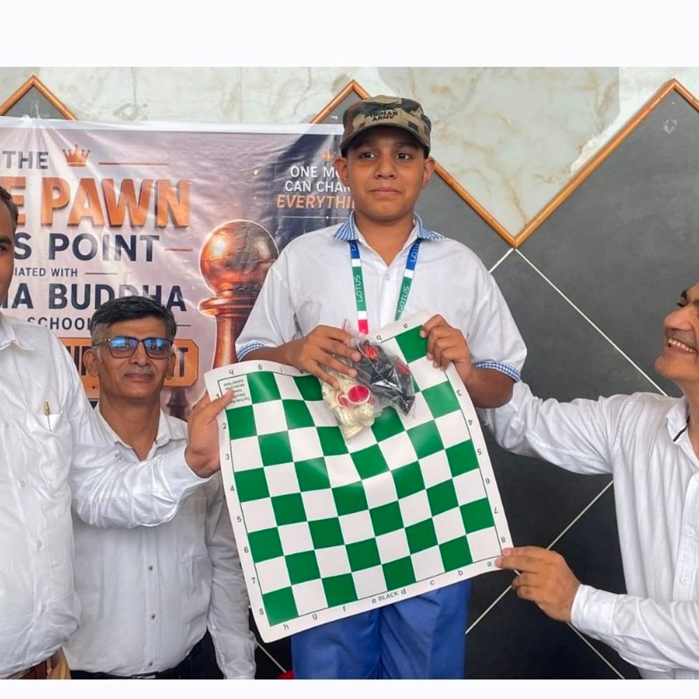 उकलाना स्कूल के 3 छात्र चेस चैंपियनशिप के टॉप-7 में:टोहाना में हुई ग्रैंड चेस प्रतियोगिता; बच्चों को स्टाफ ने सराहा