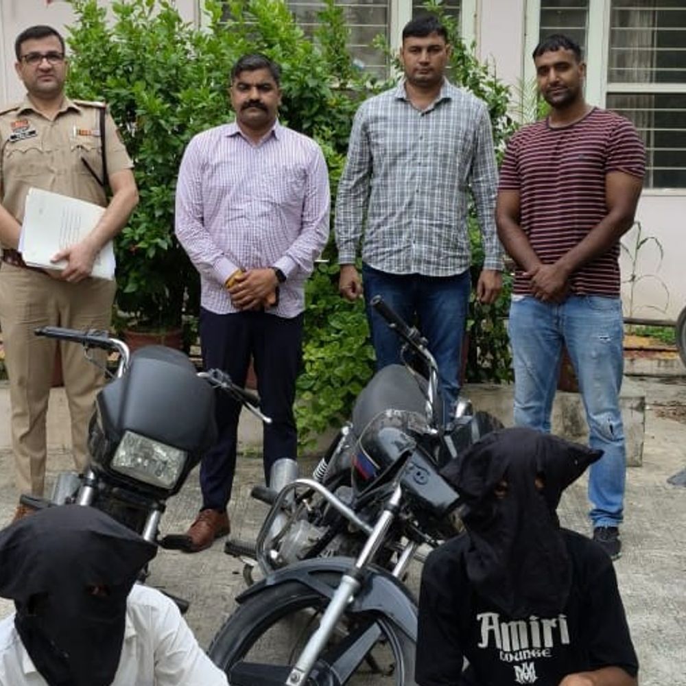 करनाल पुलिस ने पकड़े तीन वाहन चोर:चुराई गई तीन बाइक बरामद, नशे के लिए करते थे मोटरसाइकिल चोरी