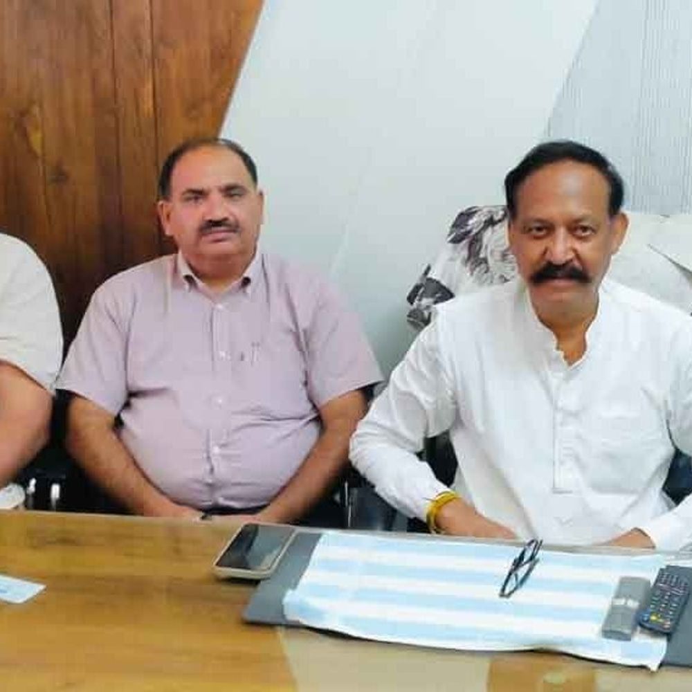 सुखबीर बादल पर टिप्पणी की अकाली दल ने की निंदा:मनजिंदर बल को समय समय पर रंग बदलने वाला कहा, बल ने कहा- मेरा निजी विचार