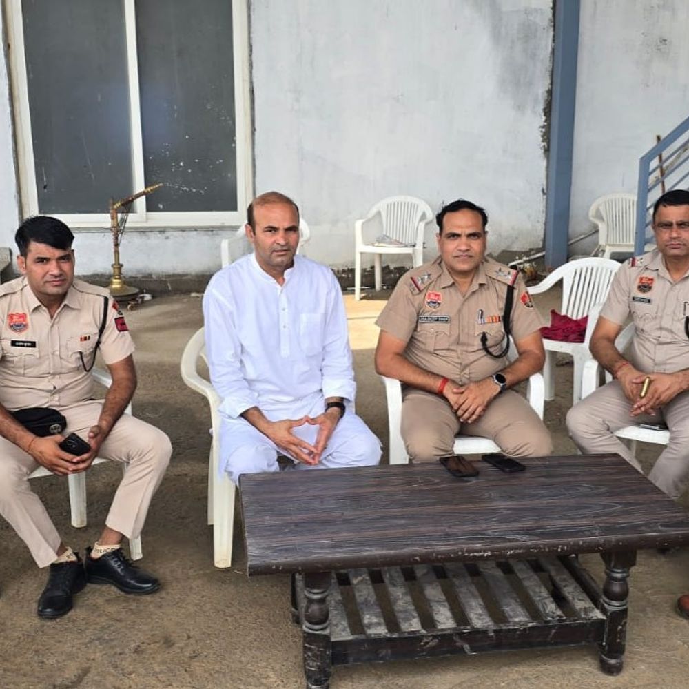 पलवल में कांग्रेस नेता राकेश तंवर हाउस अरेस्ट:छात्र आंदोलन के समर्थन में दिल्ली जाने से रोका, भाजपा सरकार पर साधा निशाना