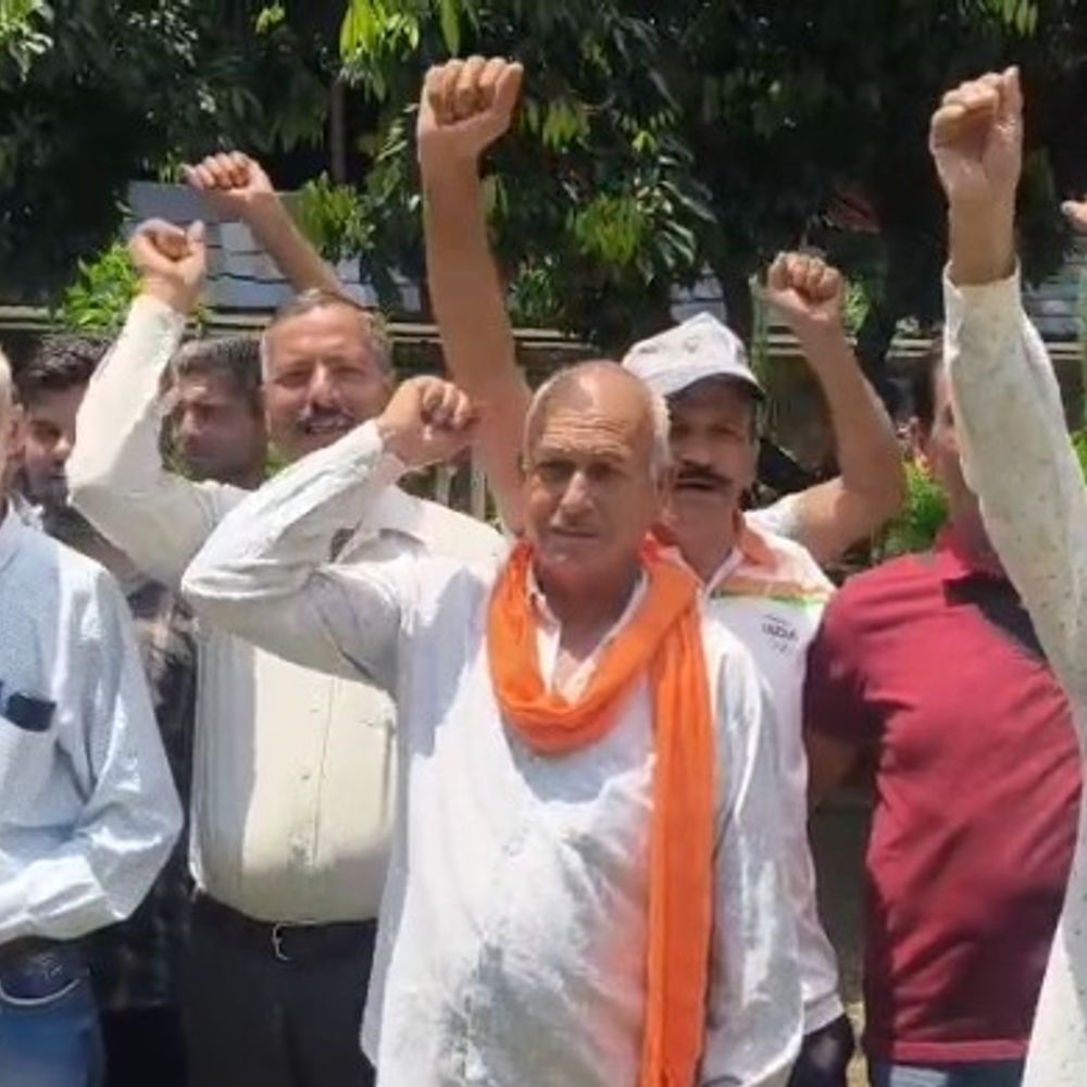 पठानकोट में 27,550 एकड़ जमीन का मामला गर्माया:वन विभाग के नाम इंतकाल दर्ज करने पर रोष; किसान संघर्ष कमेटी ने किया प्रदर्शन