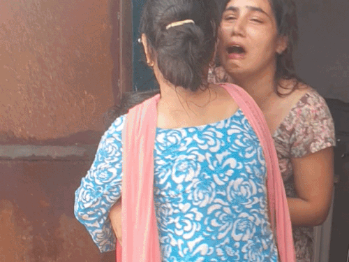 करनाल में 2 बच्चों के पिता ने सुसाइड किया:माता-पिता ने बहू पर लगाए हत्या के आरोप; पत्नी बोली-8 साल से सास-ससुर ने नहीं ली सुध