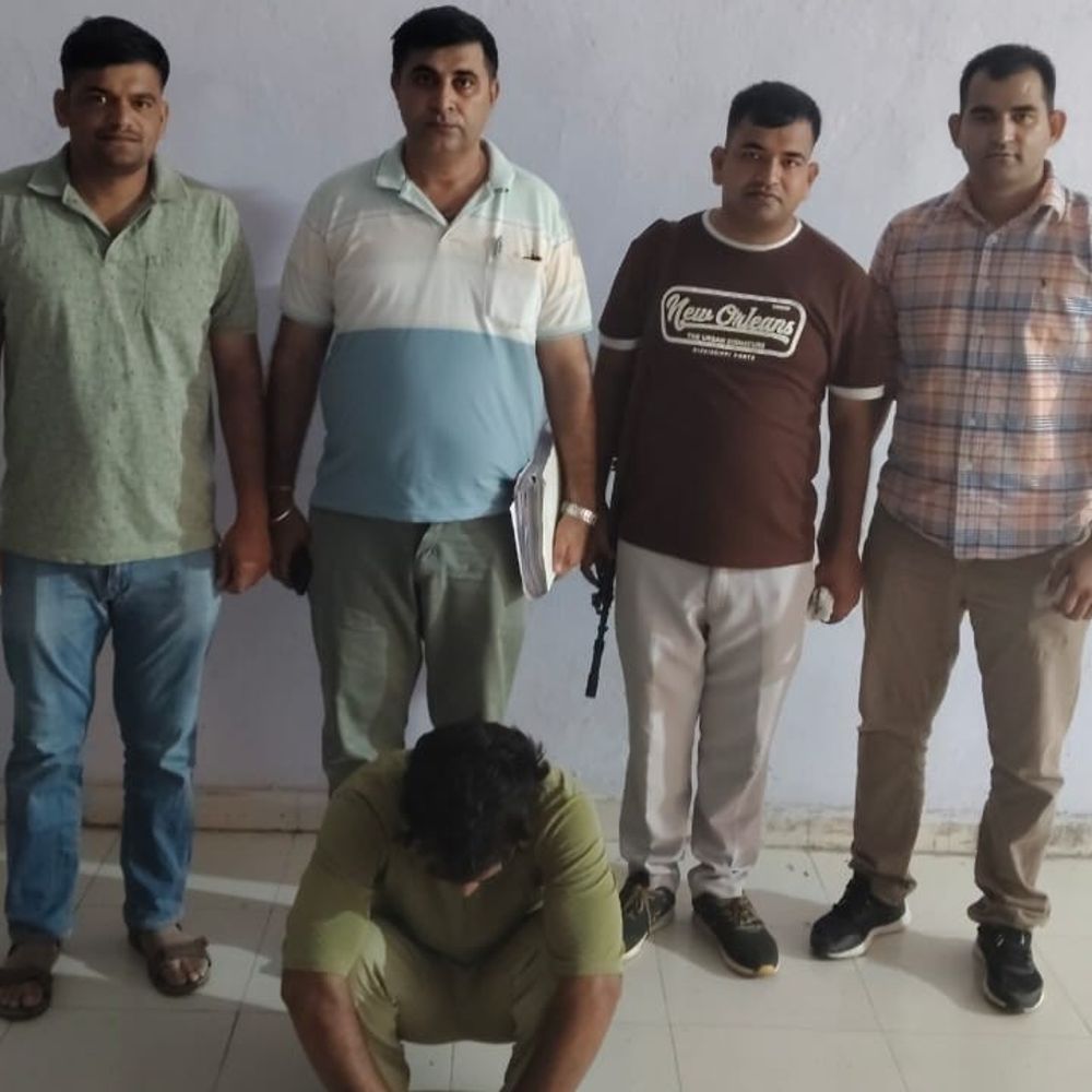 हांसी में हत्यारोपियों को पनाह देने वाला अरेस्ट:शोरूम मैनेजर सूरज हत्याकांड में किया सहयोग, 7 पहले ही पकड़े जा चुके