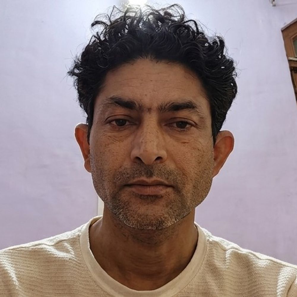 फरीदाबाद में एग्रीमेंट कर ईको गाड़ी हड़पी:नहीं जमा कराई EMI, बिना इंश्योरेंस सड़कों पर दौड़ रही, जान से मारने की धमकी