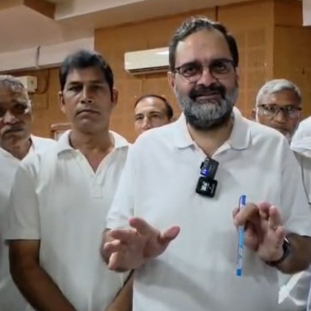 जींद दौरे से पहले सरकार पर बरसे बृजेंद्र सिंह:बोले- विकास कार्यों की रफ्तार सिर्फ दौरे तक; मतदाता सूची पर जताई चिंता