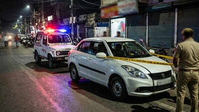 Man stabbed to death while driving in east Delhi | Delhi News