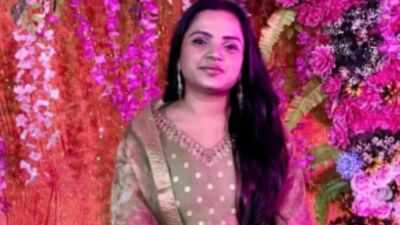 Delhi newlywed hosted wedding party at office, left with husband; hours later, she died after ‘fall’ from building | Delhi News