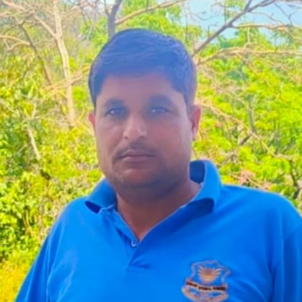 पलवल में हाईवे पर मिला युवक का शव:दोस्त के पास जाने के लिए घर से निकला, परिजनों ने जताई हत्या की आशंका