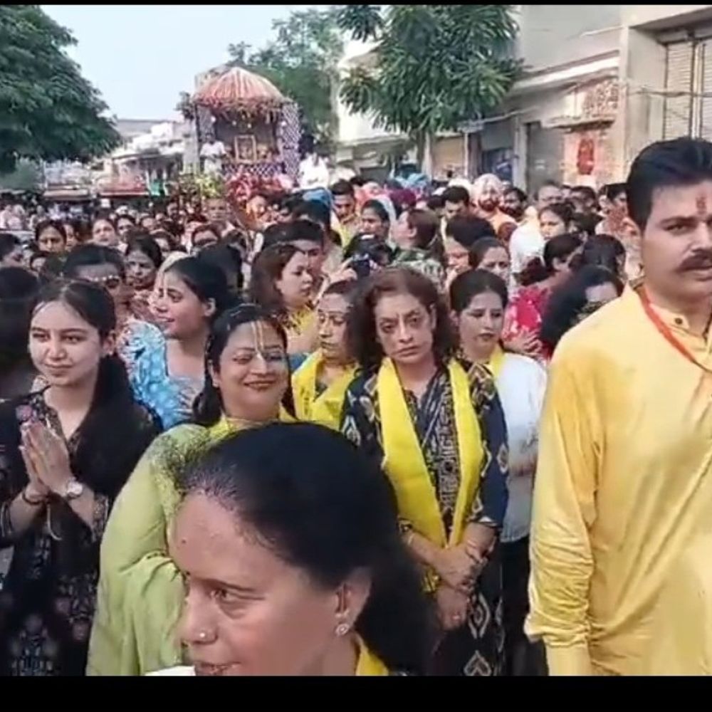 गुरदासपुर में भगवान जगन्नाथ रथ यात्रा:राजनीतिक और धार्मिक हस्तियों ने टेका मत्था, रथ खींचने की मची होड़