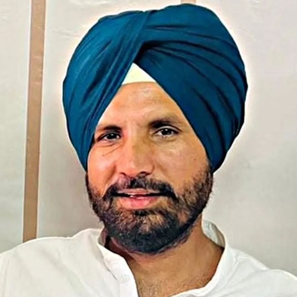 मनरेगा कर्मचारियों की गिरफ्तारी पर वड़िंग का सरकार पर हमला:बोले- पहले लाठीचार्ज, फिर बर्खास्तगी,अब गिरफ्तारियां; मजदूरों की आवाज नहीं दबा सकती सरकार
