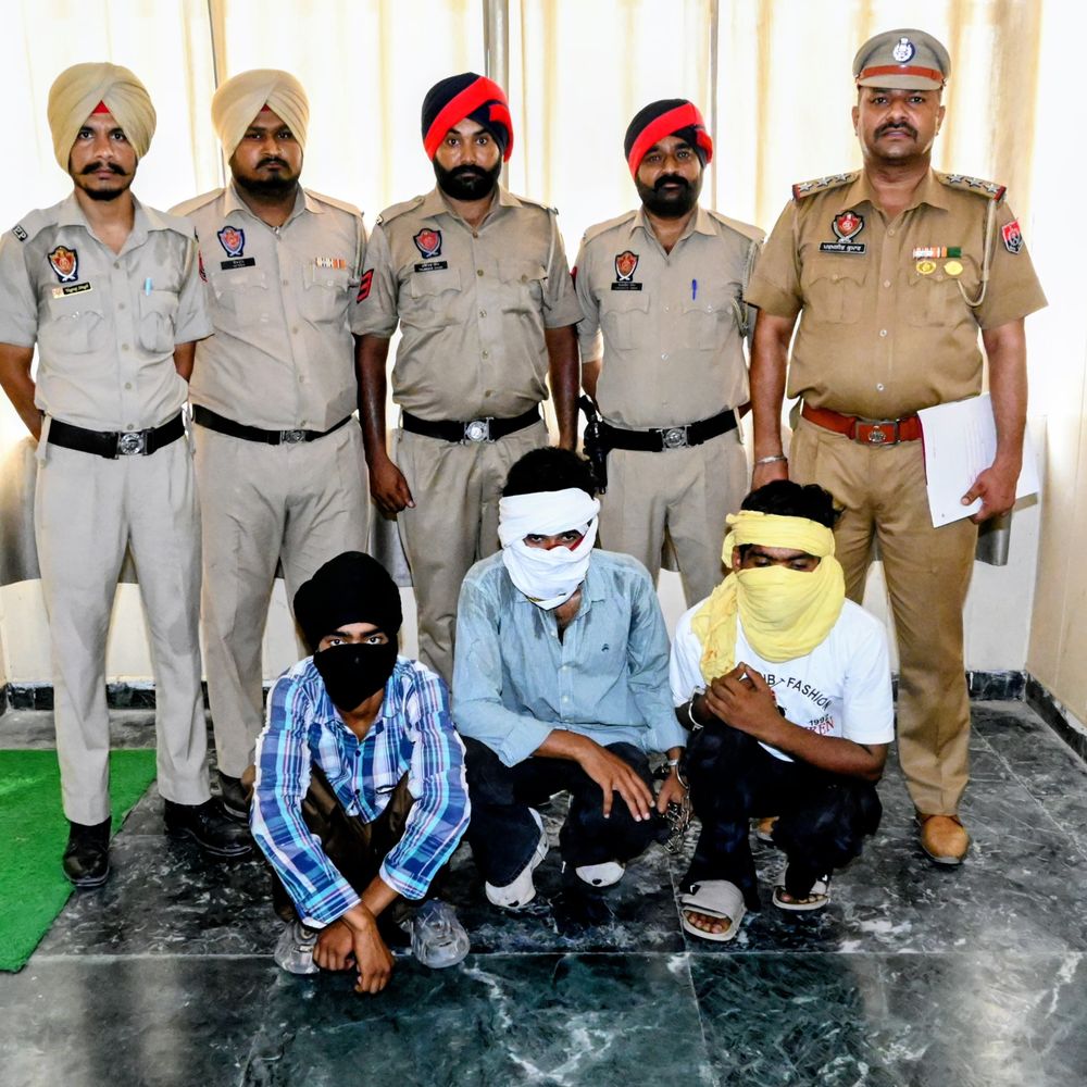 फाजिल्का में अंतराज्यीय वाहन चोर गिरोह पकड़ा, 15 बाइक बरामद:3 गिरफ्तार, चंडीगढ़ निवासी सरगना सहित दो फरार, राजस्थान से जुड़े तार