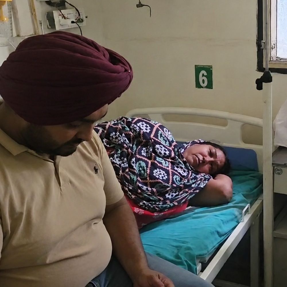 मोहाली में आंगनवाड़ी वर्कर पर घर में घुसकर हमला:सर्वर धीमा होने से आवेदन में देरी पर पड़ोसी परिवार ने की मारपीट, पुलिस जांच जारी