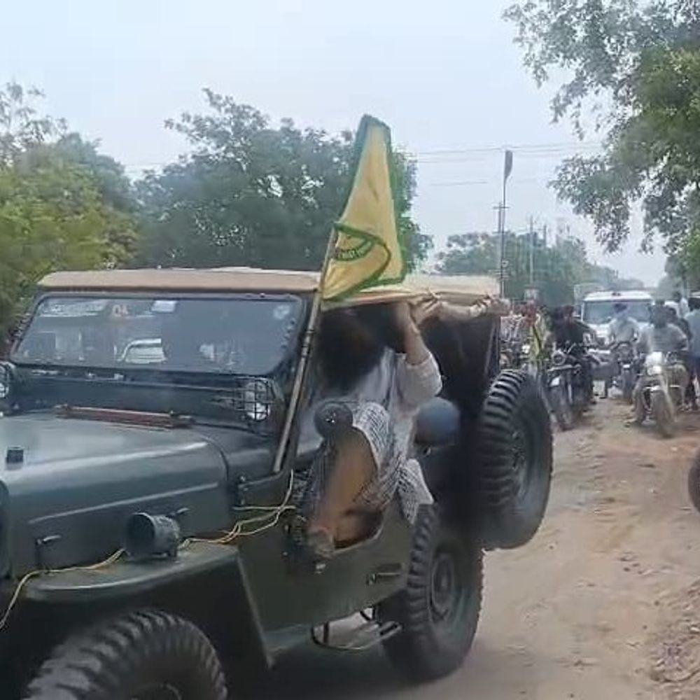 कालका में सड़कों पर उतरे किसान संगठन:मोटरसाइकिल मार्च निकाला, भारत-अमेरिका ट्रेड डील का विरोध, तहसीलदार को दिया मांग पत्र