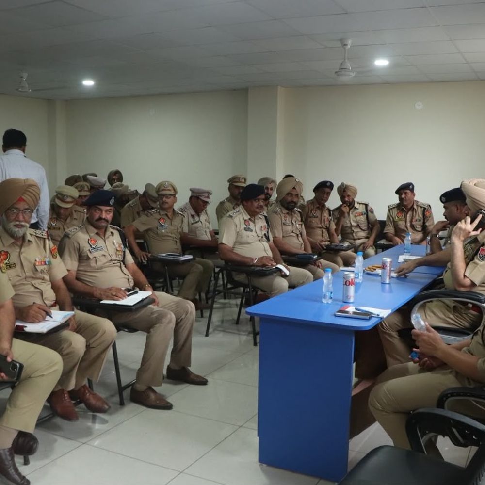 एसएसपी जालंधर ग्रामीण ने मेले की सुरक्षा जांची:अलमस्त बापू लाल बादशाह मेले के लिए अधिकारियों संग की बैठक