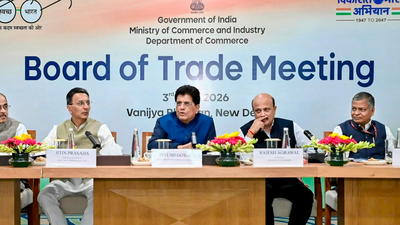 India Exports 1 Trillion: India sets $1 trillion export goal for FY26 as merchandise, services trade rise