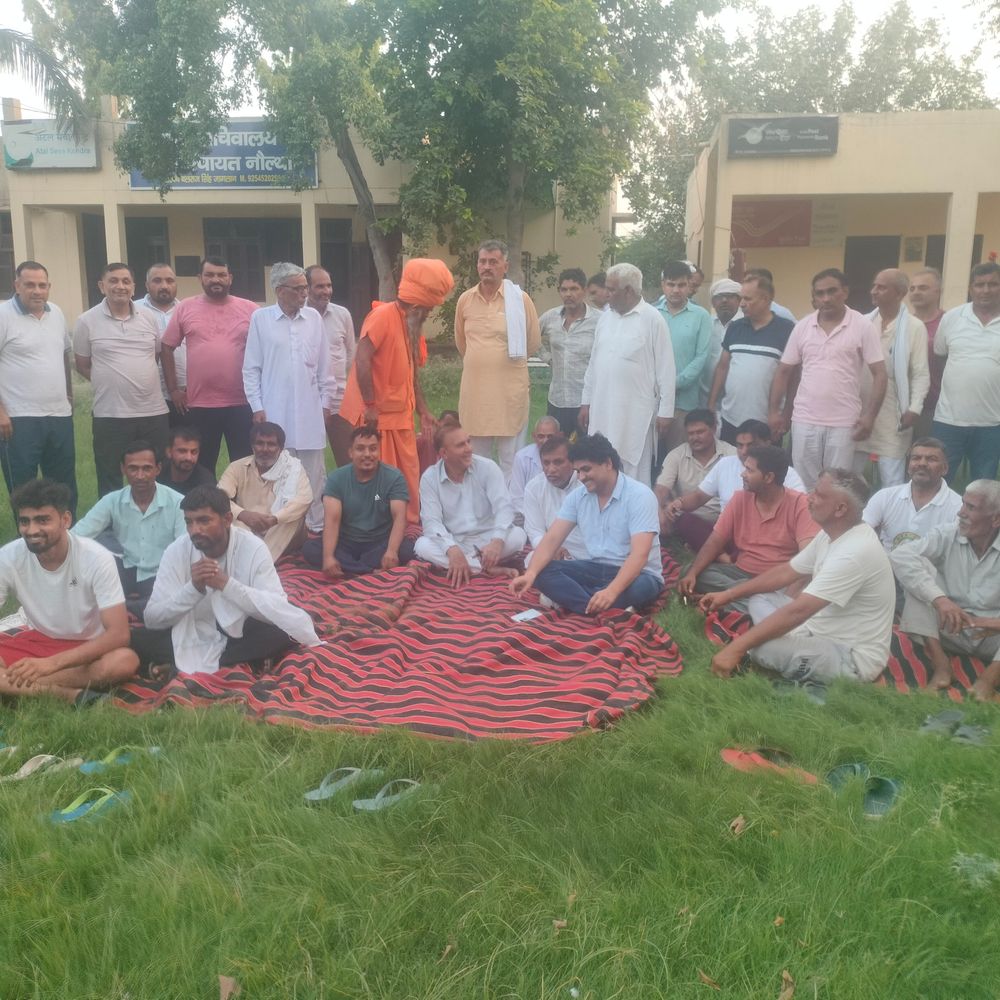 पानीपत के नौल्था में फ्लाईओवर निर्माण का विरोध:ग्रामीण बोले- मिट्टी नहीं, पिलर वाला पुल चाहिए; ठेकेदार का काम रोका
