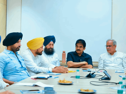 चन्नी कांग्रेस कैंपेन कमेटी चेयरमैन पद छोड़ सकते हैं:हाईकमान को दोटूक, राजा वड़िंग की अगुआई में चुनाव नहीं जीत सकते; दिल्ली मीटिंग की इनसाइड स्टोरी