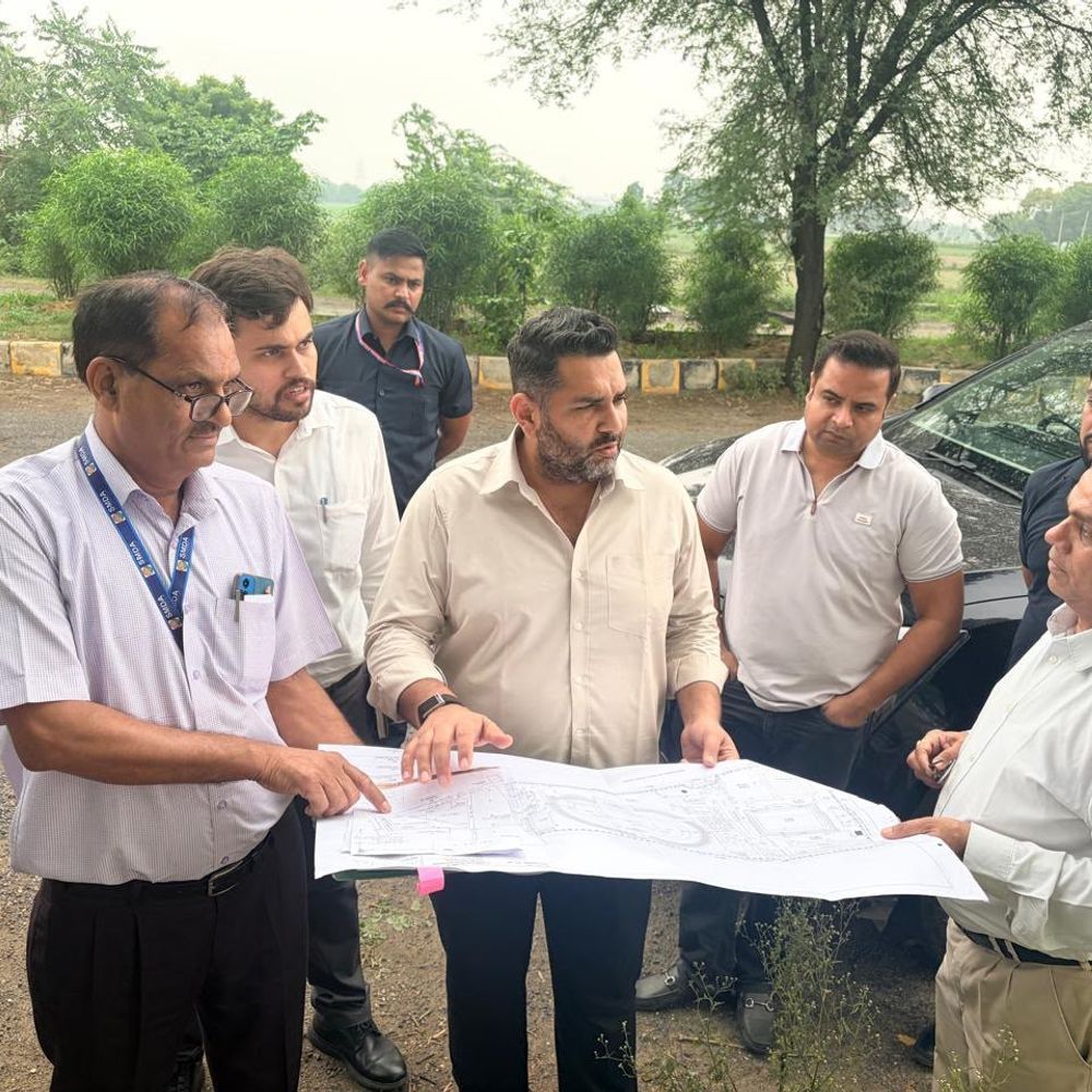 सोनीपत स्पोर्ट्स स्टेडियम में मिलेंगी नई सुविधाएं:जल्द शुरू होगी टेंडर प्रक्रिया, विधायक निखिल मदान ने एसएमडीए अधिकारियों संग दौरा कर दिए निर्देश